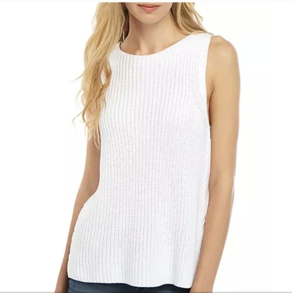 Cupio Tops - NWT Cupio sleeveless knit tank​